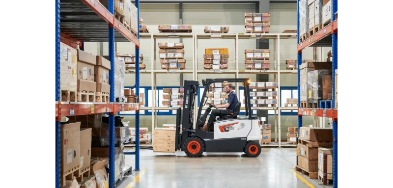 Xe nâng điện 2,5 đến 3,5 tấn, 4 bánh – 7 Series Plus